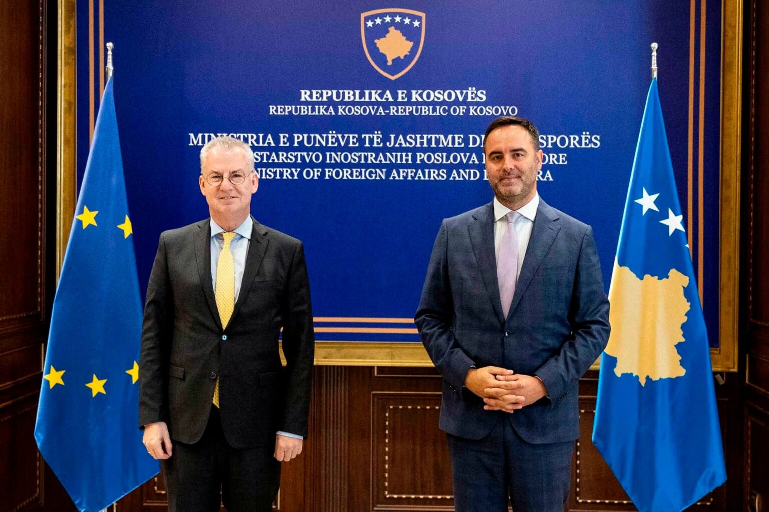 Konjufca takon ambasadorin e ri të BE së në Kosovë  në fokus integrimi evropian