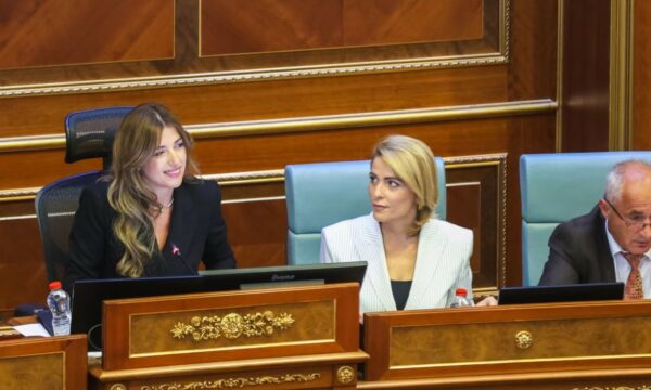Krejt çfarë ndodhi në vazhdimin e tretë të seancës konstituive të Kuvendit të Kosovës