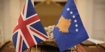 16 shtatori në Prishtinë, Britania e Madhe u bën thirrje shtetasve të saj të shmangin turmat