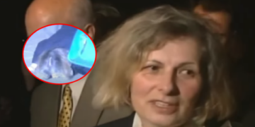 U prit nga shumë njerëz, e puthi tokën- Momenti kur Flora Brovina u kthye në Kosovë pas burgut në Serbi