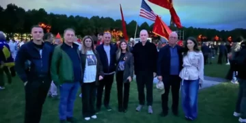 Familja e ish-presidentit Thaçi në Hagë para vendimit