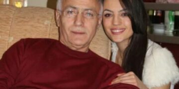 Publikohet një poezi e Jakup Krasniqit e shkruar në paraburgim, një bisedë imagjinare me nënën e tij