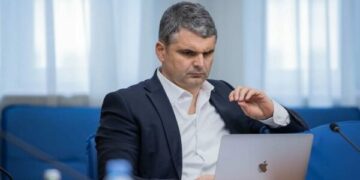 Deputeti shqiptar në Parlamentin malazez: Duhet dokumentuar krimet e Serbisë në Kosovë pas vendimit të Hagës