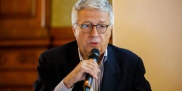 Diplomati austriak Wolfgang Petritsch për Hashim Thaçin: Kisha përshtypjen se ishte i ngrirë nga frika