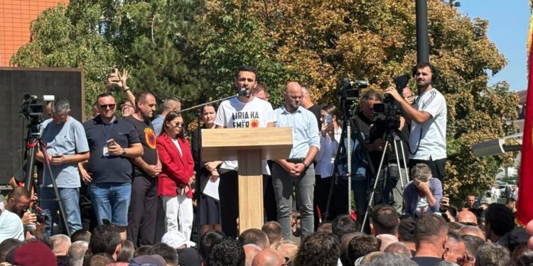 Djali i Jakup Krasniqit: Nuk dorëzohemi, të bashkohemi të gjithë shqiptarët e partitë politike