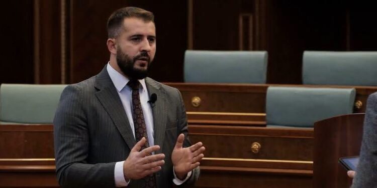 Lushtaku: Ky pushtet nesër mund t’i arrestojë edhe ata që janë krenarë për UÇK-në dhe luftën e saj çlirimtare