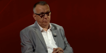 Identifikimi i Adem Beqirit nga 23 të zhvarrosurit në Mitrovicë, Enver Hasani: Nuk kurseu asgjë për çështjen kombëtare