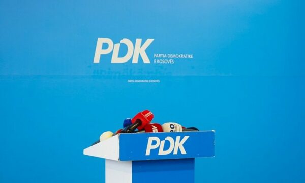 PDK përkujton Afrim Bunjakun: Emri dhe vepra e tij do të mbeten përherë në historinë e shtetit tonë