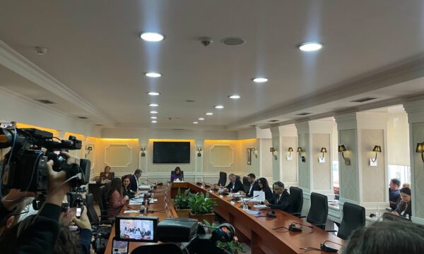 Nis mbledhja e Kryesisë së Kuvendit