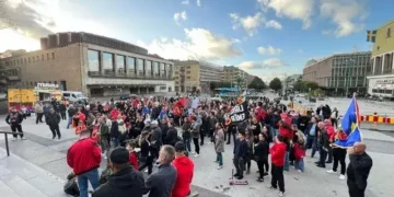 Protestë në Goteborg të Suedisë në mbështetje të çlirimtarëve në Hagë