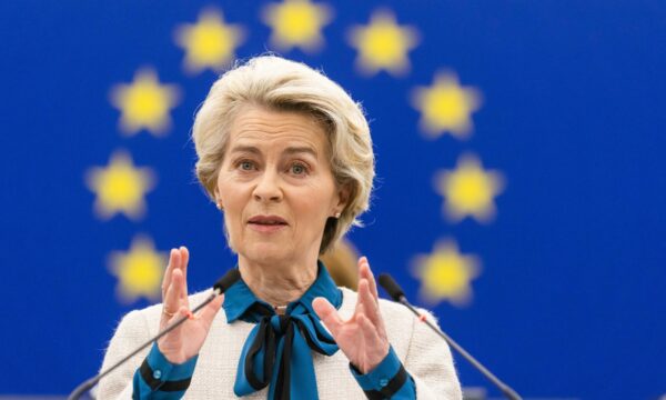 Von der Leyen sot në Tiranë, nesër në Prishtinë
