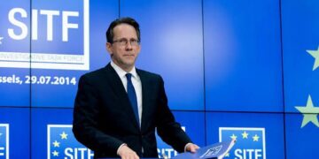 Avokati amerikan: Autoritetet në Kosovë s’bënë ndonjë përpjekje për të krijuar pritshmëri që Thaçi e të tjerët mund edhe të mos liroheshin