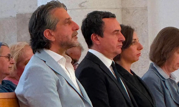 Kurtin e Rama bashkë në Katedrale, në meshën kushtuar Nënë Terezës
