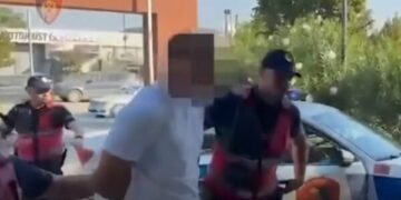 Jozefin Marku u gjet i fshehur në tualet kur Policia e arrestoi, gjenden fishekë dhe sekuestrohet Land Rover