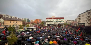 Krejt Kosova UÇK – Në qytete të ndryshme protestohet njëkohësisht kundër verdiktit të Speciales