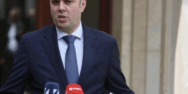 Abdixhiku: Fatkeqësisht me aq sa po shoh po krijohet një situatë e pamundësisë numerike për të dal nga kjo gjendje