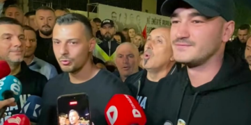 Endrit Thaçi falënderon shqiptarët në protestë: Populli është me UÇK-në, ushtria është e pastër