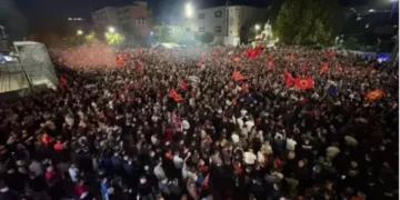 Dita 5: Sheshi “Skënderbeu” pret edhe sonte protestuesit