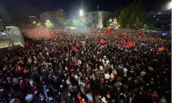 Dita 5: Sheshi “Skënderbeu” pret edhe sonte protestuesit