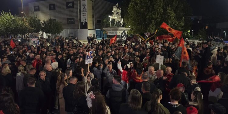 Dita e nëntë e protestës kundër vendimit të Speciales ndaj ish-krerëve të UÇK-së