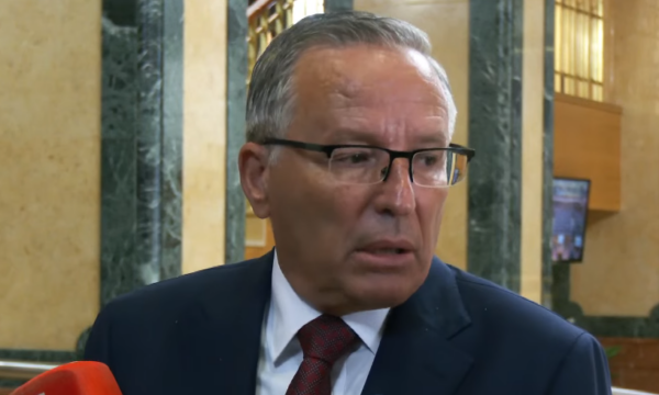 Hamza: Presim që qeveria ta kryejë pjesën e vet për ndryshimin e ligjit për Specialen, më pas jemi të hapur për Presidentin