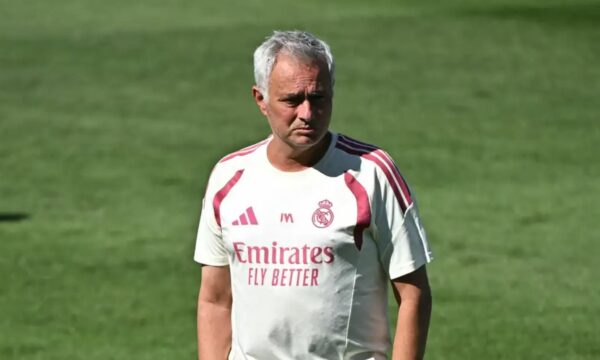 Mourinho flet për dështimin e transferimit të Álvarezit në Barcelonë
