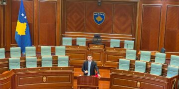 Gruda nga foltorja e Kuvendit kërkon konstituimin e Kuvendit: Vetëvendosje nuk po respekton Kushtetutën