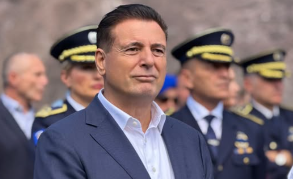 Bahtiri njofton se LVV e çoi në Komisionin për mbikëqyrjen e AKI-së: Përgjegjësitë shtetërore nuk kërkojnë zhurmë, kërkojnë qëndrim