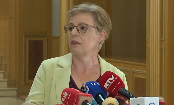 Propozimi i Simiçit “në emër të popullit serb”, Gërvalla: Skandaloze, në Kosovë ka vetëm komunitet serb
