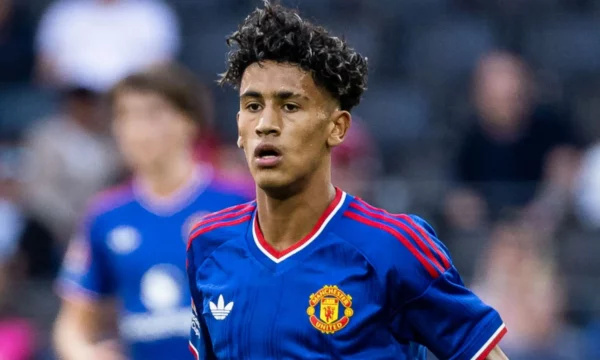 Talenti 15-vjeçar kërkon largimin nga Manchester United, familja e tij sheh të ardhmen te gjigantët evropianë