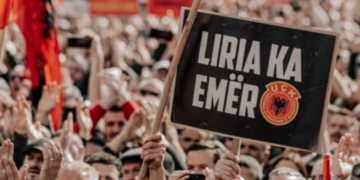 “Liria Ka Emër” publikon oraret e nisjes së autobusëve për protestën e 1 tetorit