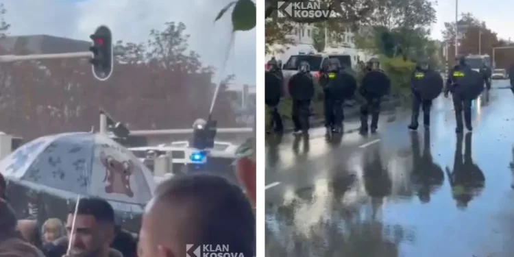 Policia në Hagë hedh ujë ndaj qytetarëve që t’i largojnë ata nga ambientete Gjykatës Speciale