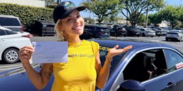 Nuk është vonë kurrë – Rita Ora kalon testin e vozitjes