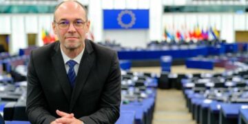 Eurodeputeti Stier: Serbia ka ngecur në vend, shqetësimi kryesor mbetet situata atje dhe raportet me Kosovën