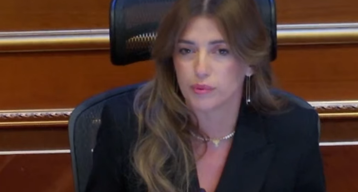 Haxhiu-Simiqit: Popull serb ka vetëm në Serbi, tërhiqeni deklaratën