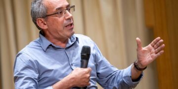 Profesori spanjoll: Ndërkombëtarët e ndëshkuan Thaçin më ashpër se secilin serb që synoi gjenocid, vështirë të mbështetet vendimi i Hagës