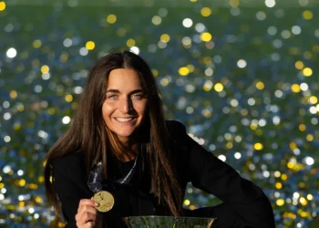 Elena Sadiku, trajnerja me prejardhje nga Kosova, në garë për çmimin “Topi i Artë”