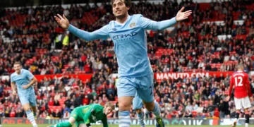 E pabesueshme, David Silva i kthehet futbollit në moshën 40 vjeçare