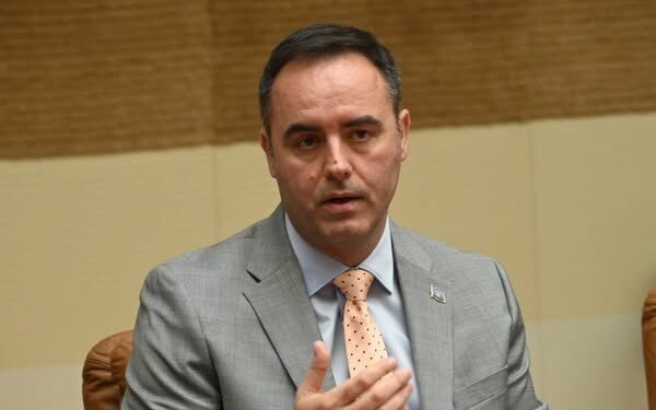 Konjufca flet në Pragë për sulmin terrorist në Banjskë dhe atë në kanalin e Ibër-Lepencit