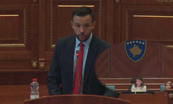 PDK kërkon që shqyrtimi i radhës i ligjit për Specialen të bëhet në ora 17:30, Haxhiu e ashpër: Ndërhyrje brutale në rendin e ditës
