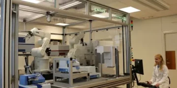 Studiuesit suedezë krijojnë “shkencëtarin IA”