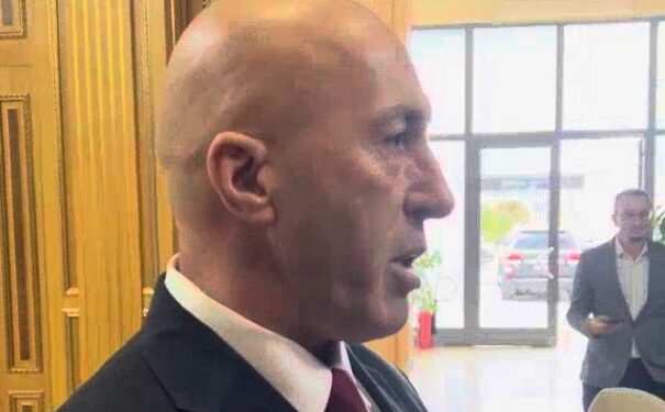 Haradinaj “shpotit” edhe PDK’në për kthimin e mundshëm të Ligjit për Specialen: Lojë e ndytë