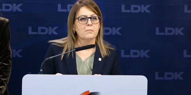 Bajrami reagon pas shkarkimit të Isufajt: Alarm për drejtësinë dhe për shtetin