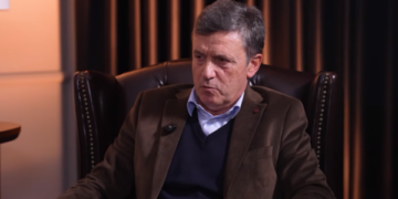 Djali i Adem Demaçit, Shqiptari, gati t’i futet politikës: Me intelektualë të tjerë do përpiqemi ta themelojmë një iniciativë