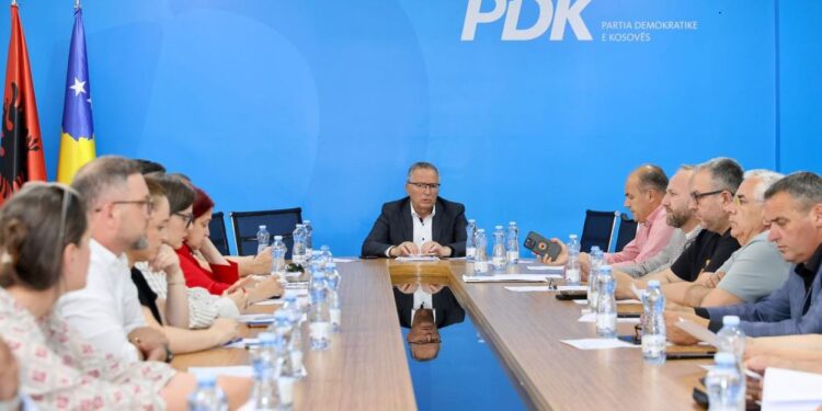 Ngërçi për Specialen dhe Presidentin, Kryesia dhe GP i PDK’së mblidhen nesër në ora 14:00