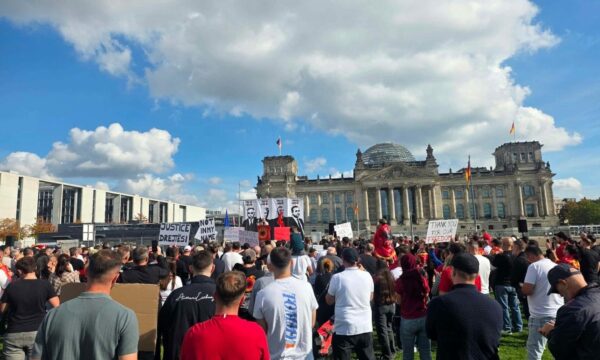 Shqiptarët protestojnë edhe në Berlin kundër dënimit të ish-krerëve të UÇK-së