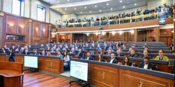 Shqyrtimi i parë i projektligjit për Specialen, Kuvendi çon njoftim për seancën e nesërme