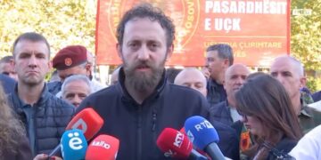 Çlirim Haziri bën thirrje gjithëpopullore: Ejani të gjithë te Kuvendi, UÇK-ja ka nevojë për ne