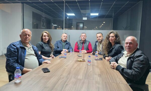 Ish-kryetari i Obiliqit jep dorëheqje nga LDK, pasi nuk votuan ndryshim-ligjin për Specialen