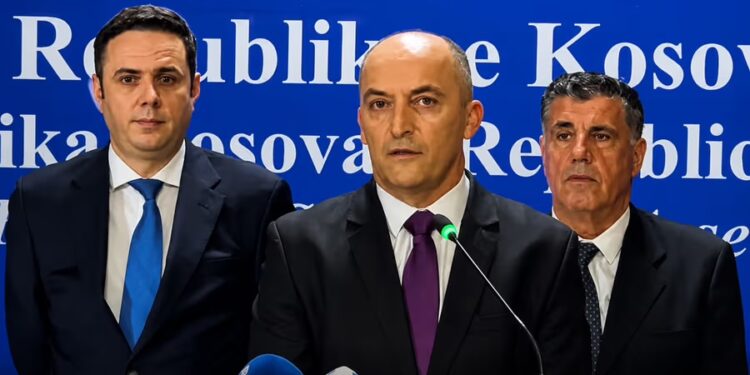 Sejdiu reagon edhe njëherë tjetër pas insistimit të Muratit: Kam njoftuar tërheqjen time